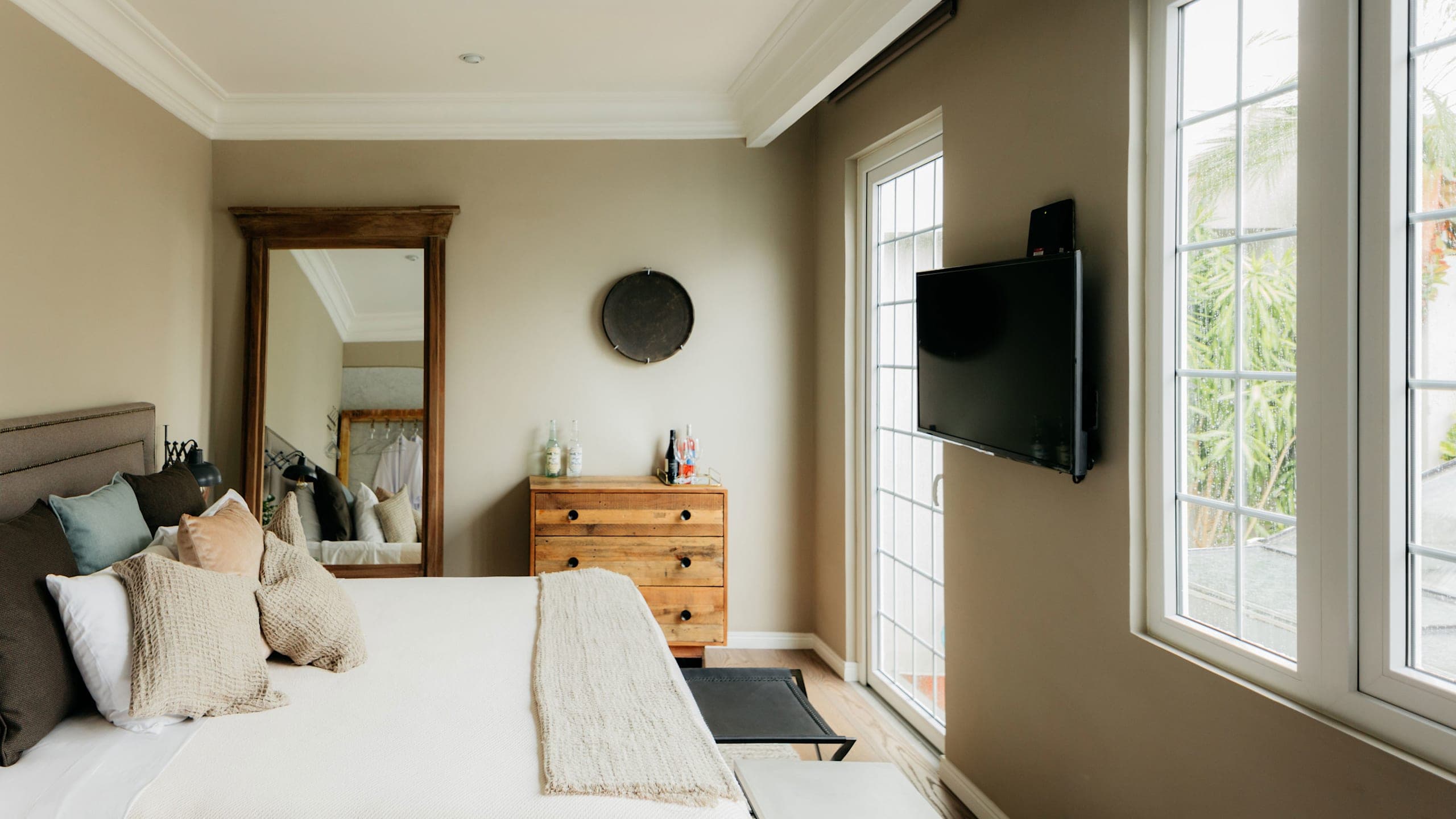 Luxury Room - Image 1