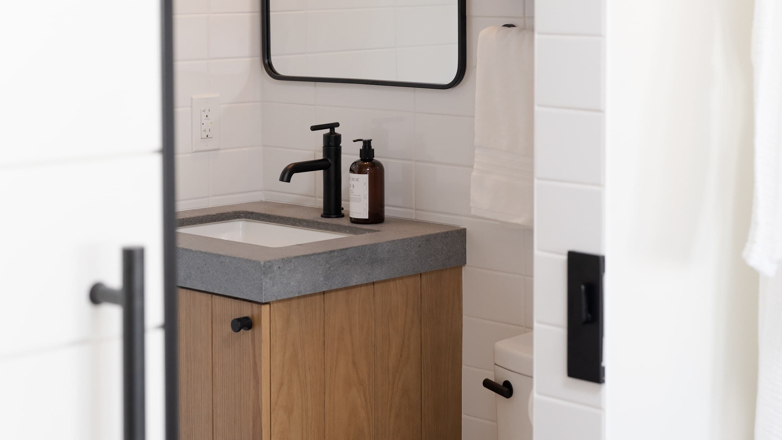 Standard King - Image 3