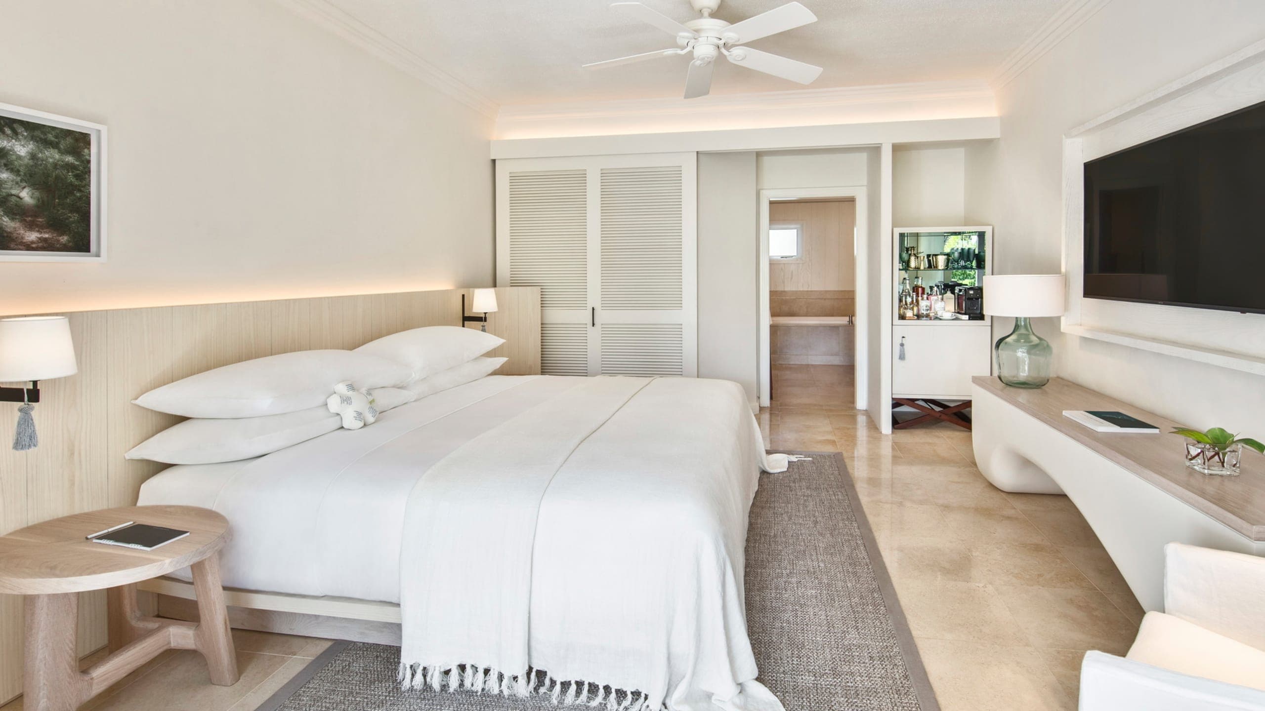 Deluxe Room - Image 3