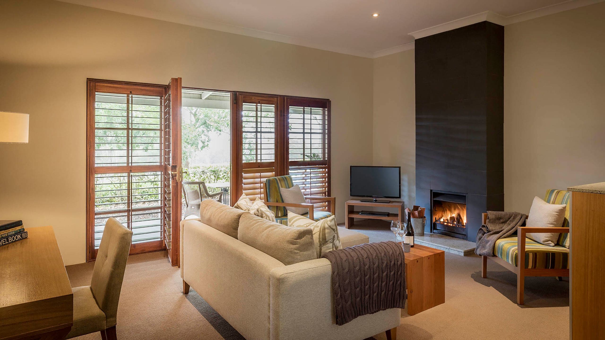 King Spa Room - Image 1