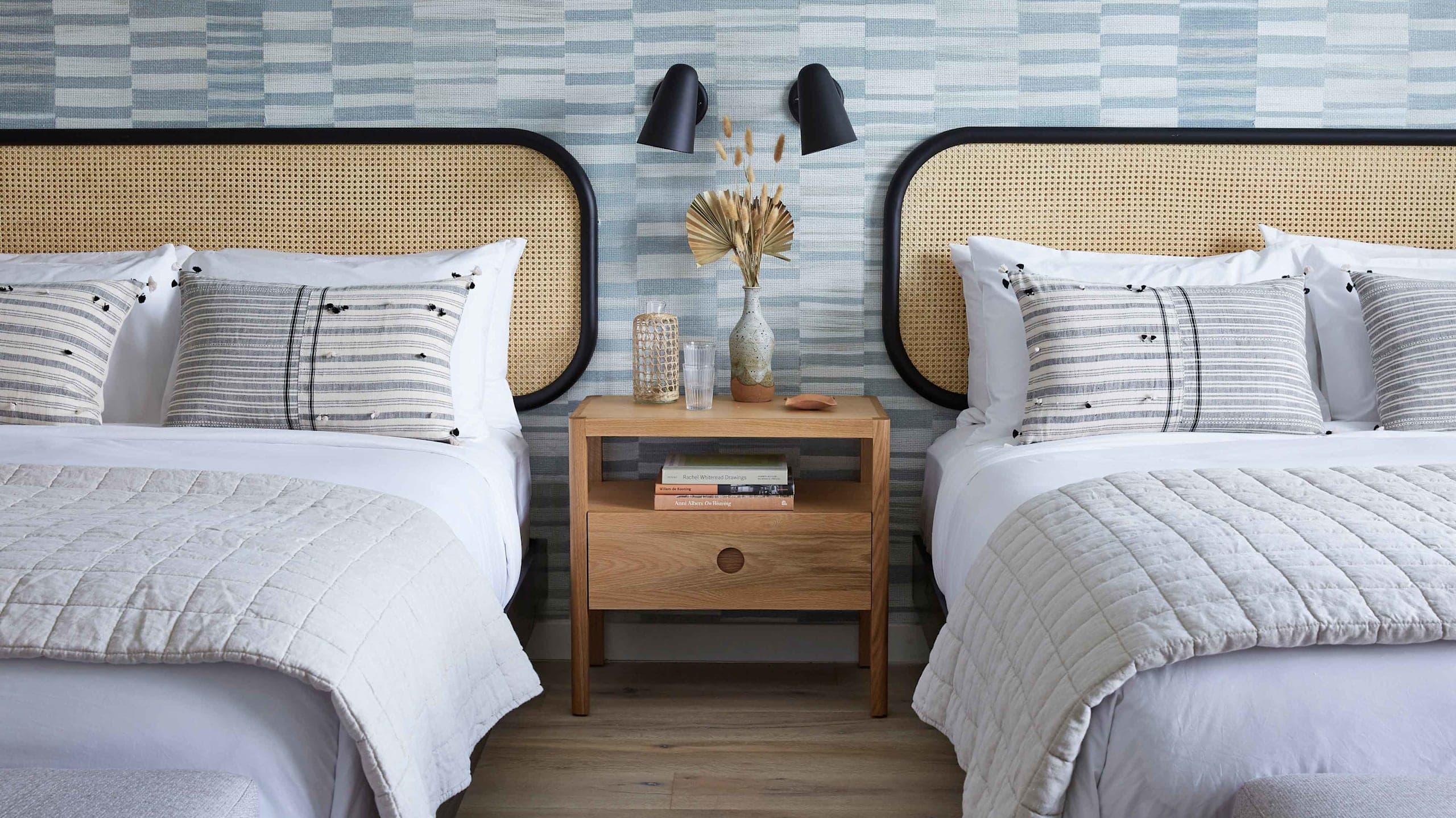 Double Queen - Image 3