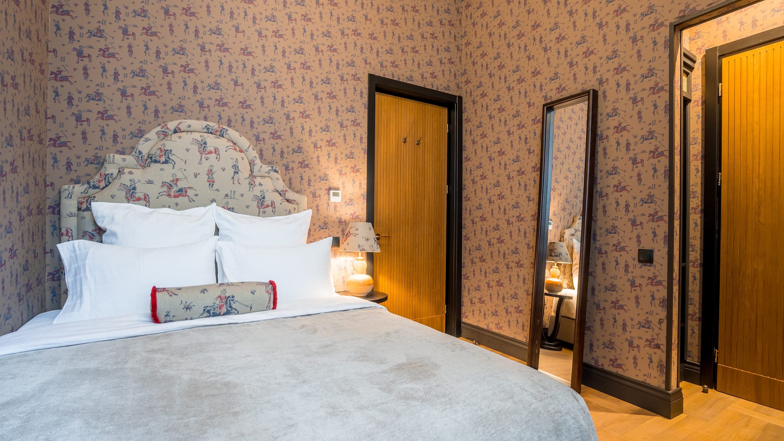 Small Double Room - Image 2