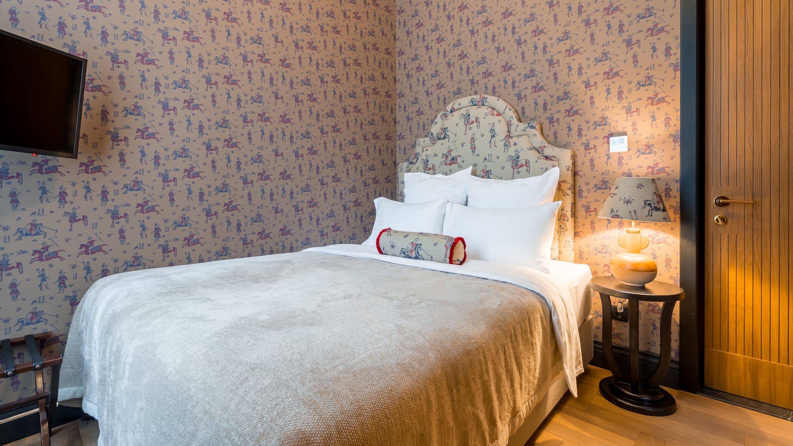 Small Double Room - Image 1