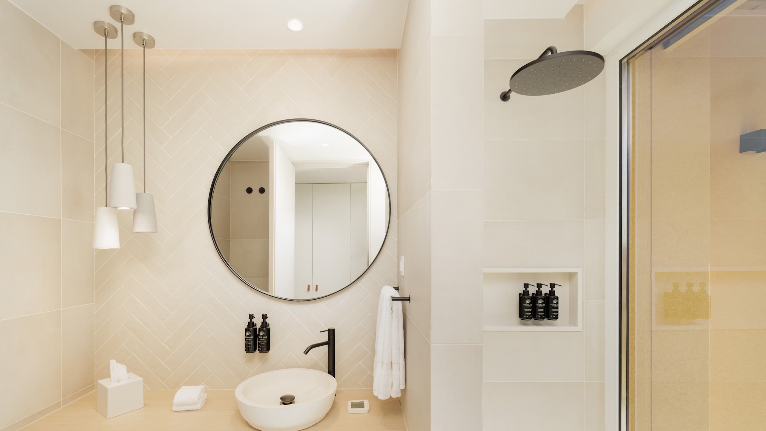 One-Bedroom Apartment - Image 2