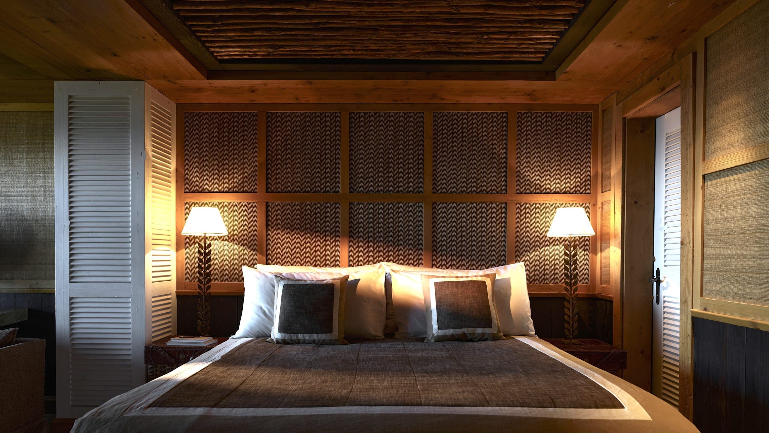 Deluxe Room - Image 2