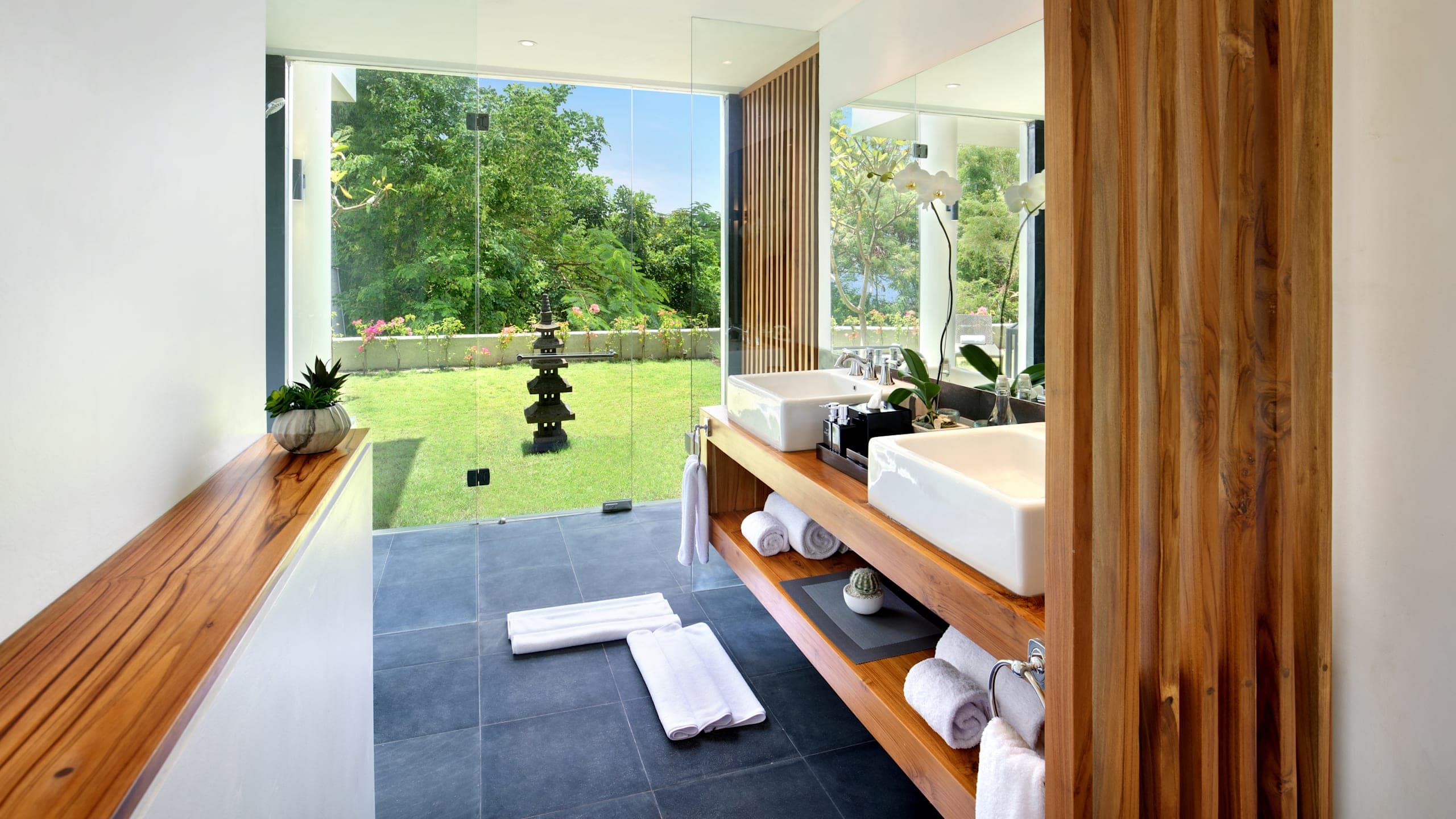 Studio Bedroom Garden View Villa - Image 1