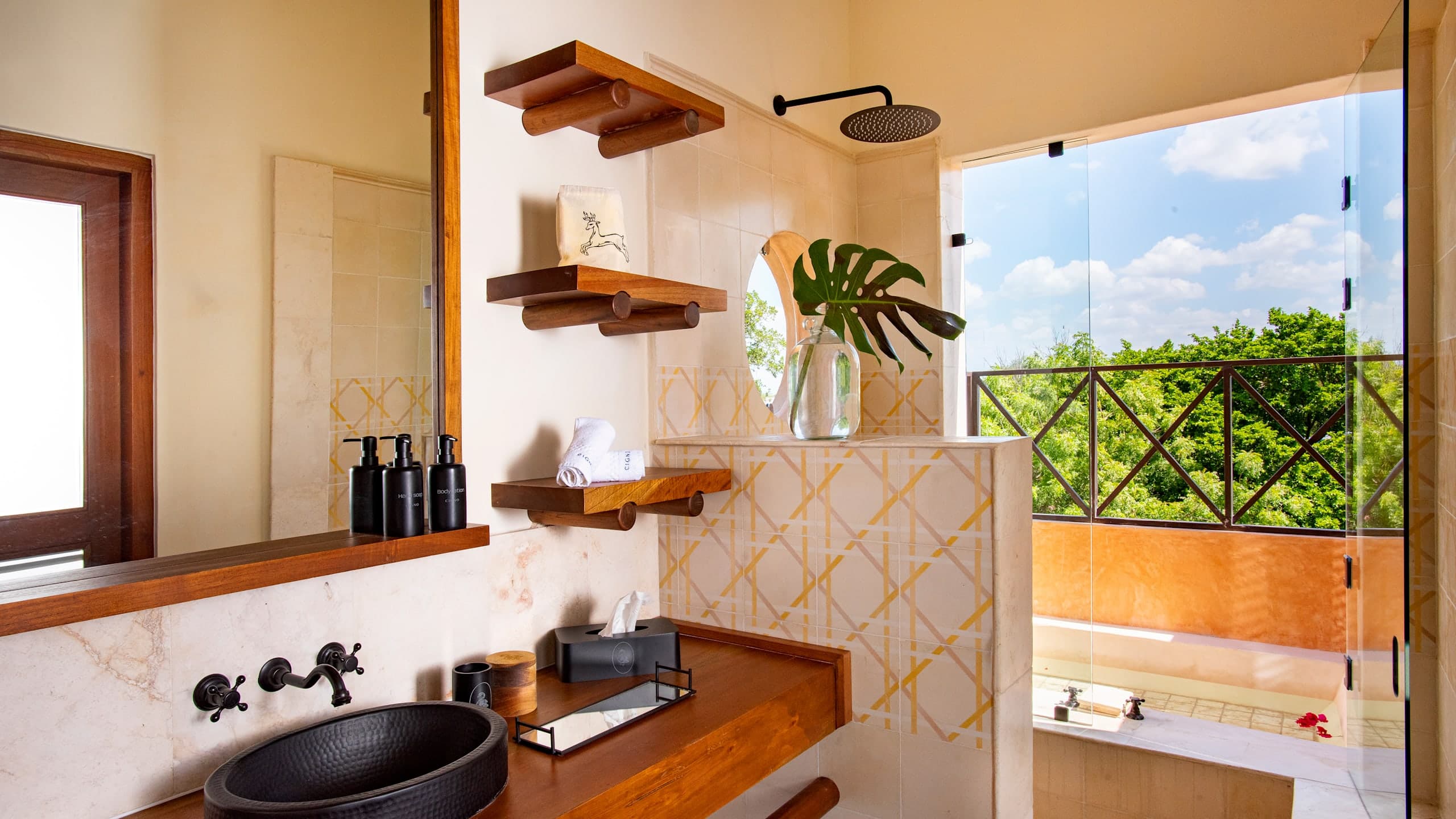 Premium Rooftop Suite King - Image 3