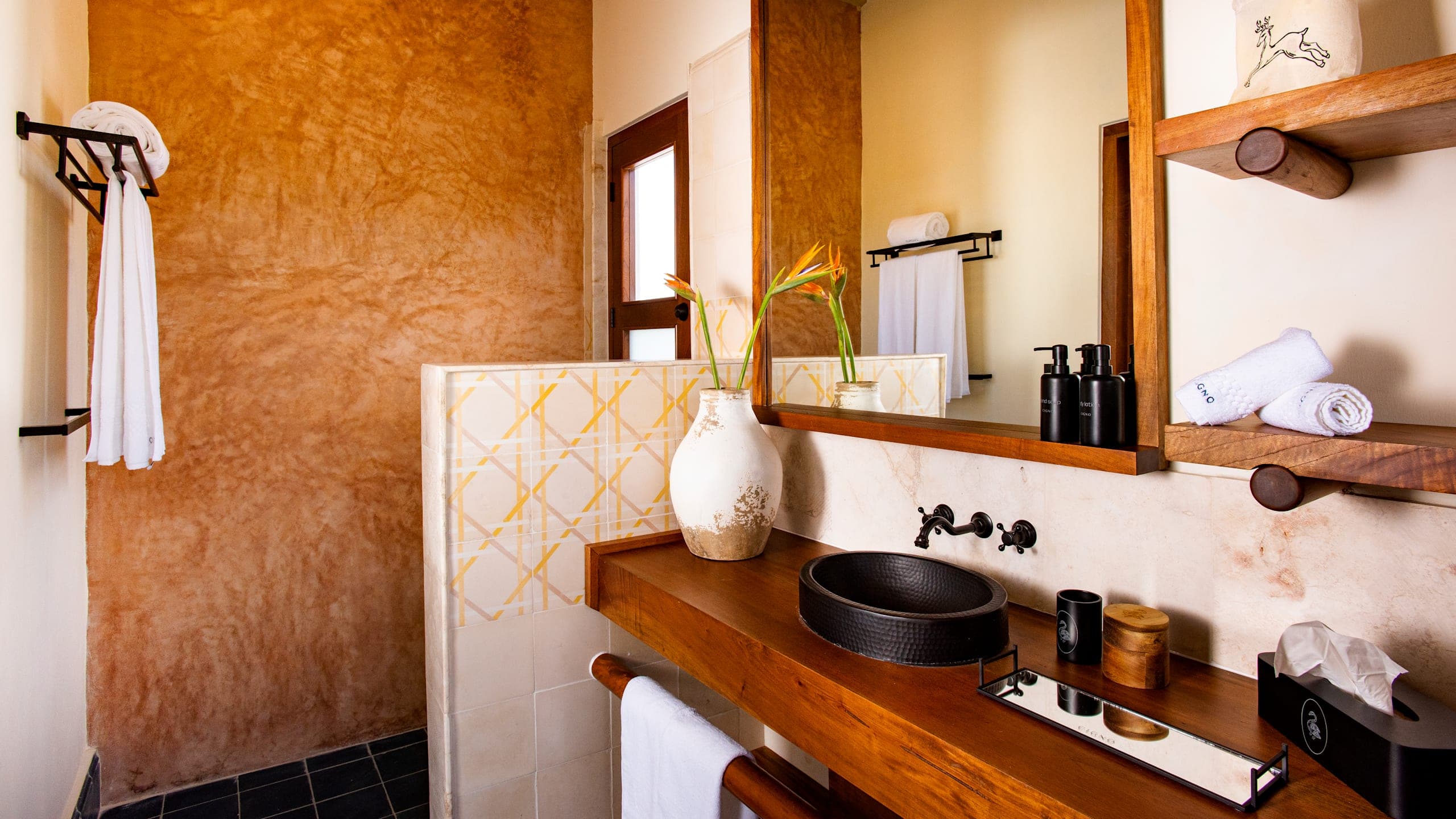 Premium Rooftop Suite King - Image 1