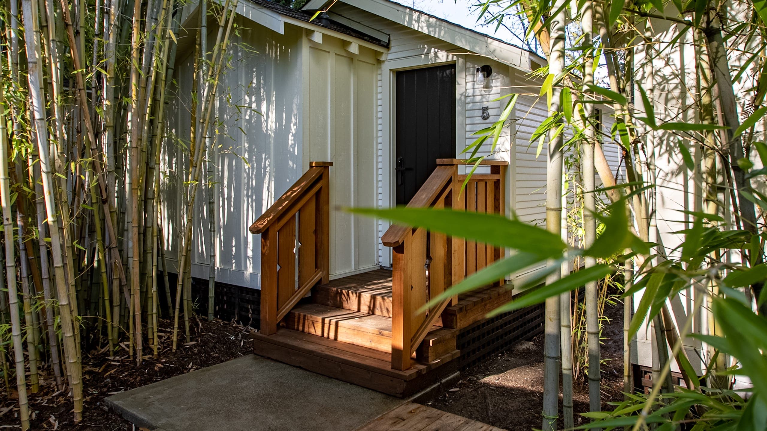 Roadside Cabin | Queen Bed - Image 1