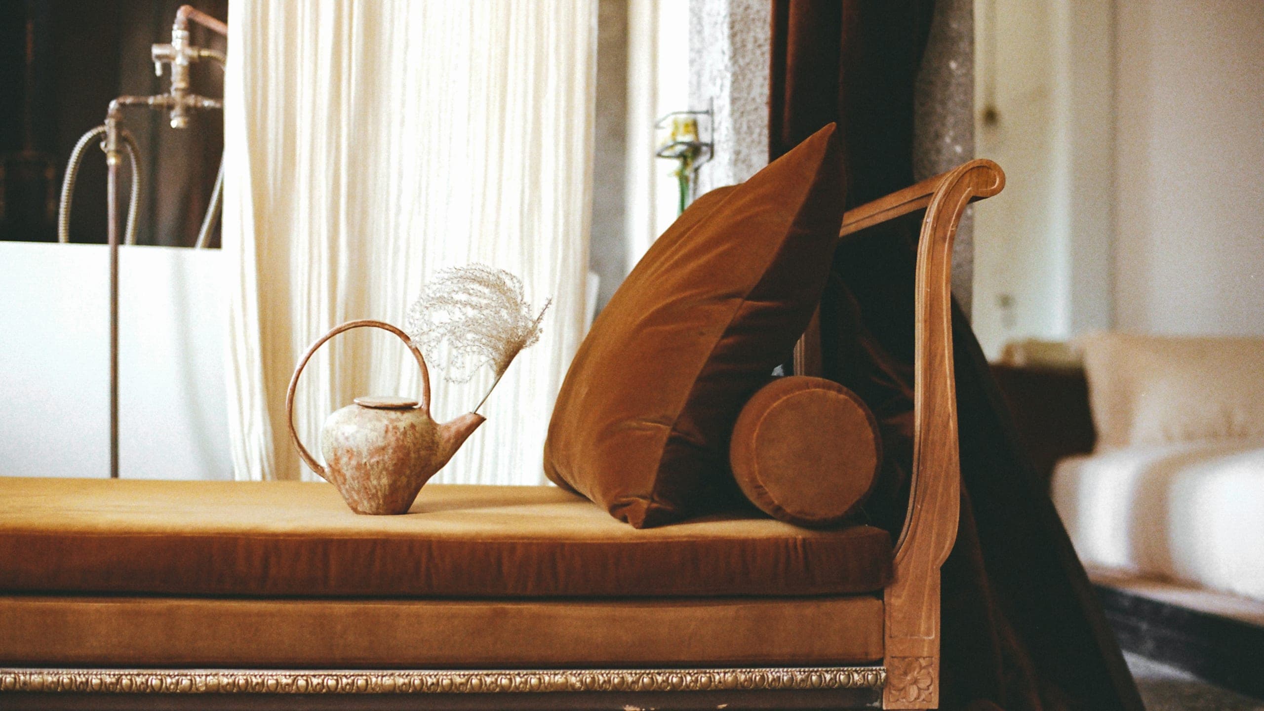 Penthouse with Balcony - Image 3