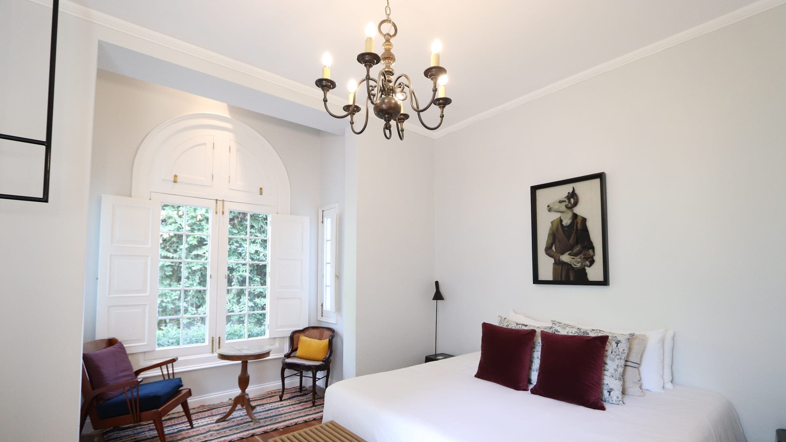 Deluxe Room - Image 2