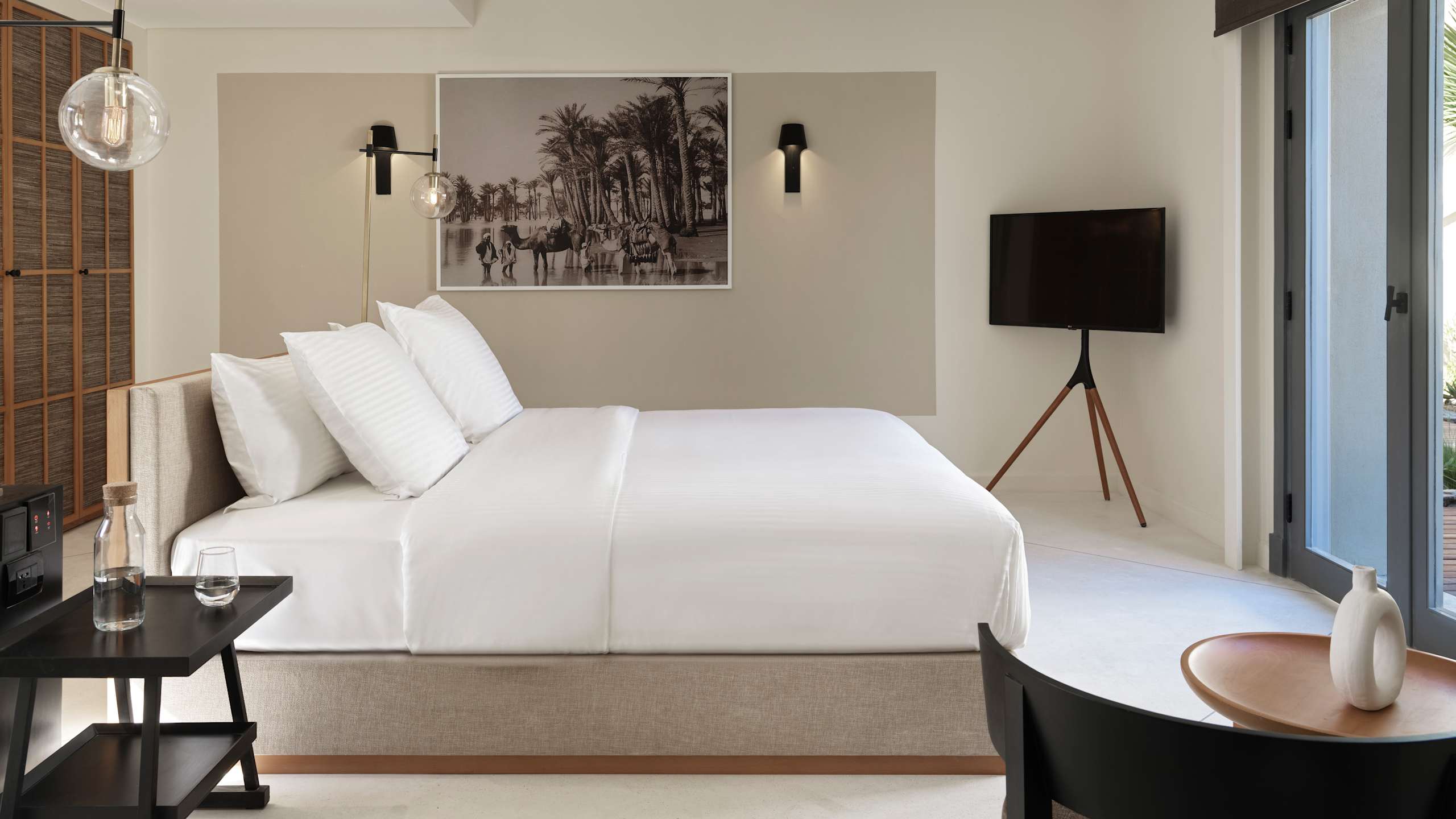 Deluxe Room - Image 2