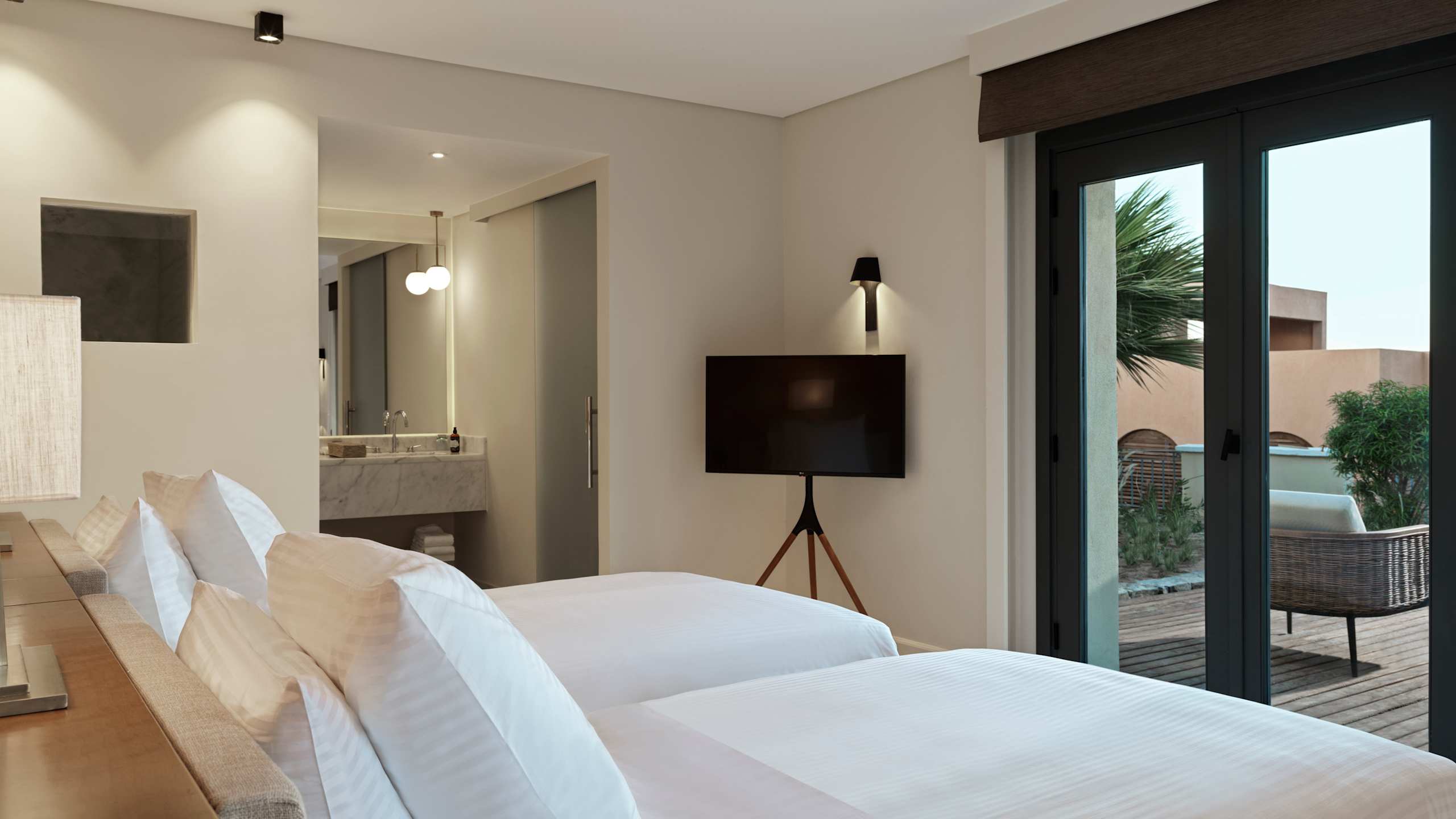 Deluxe Room - Image 1