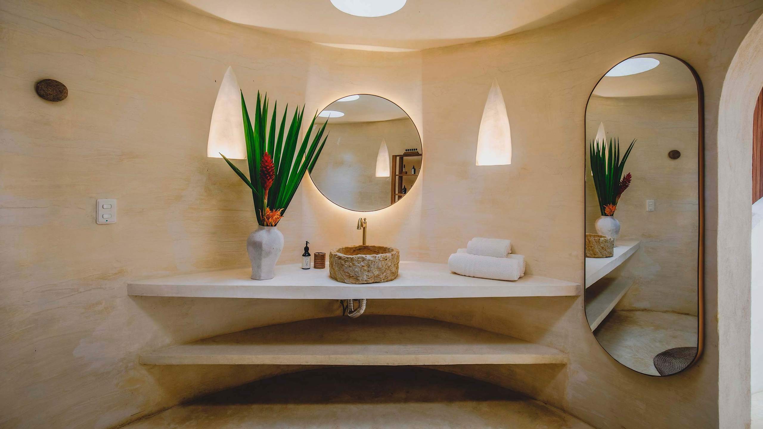 Double Queen - Image 5