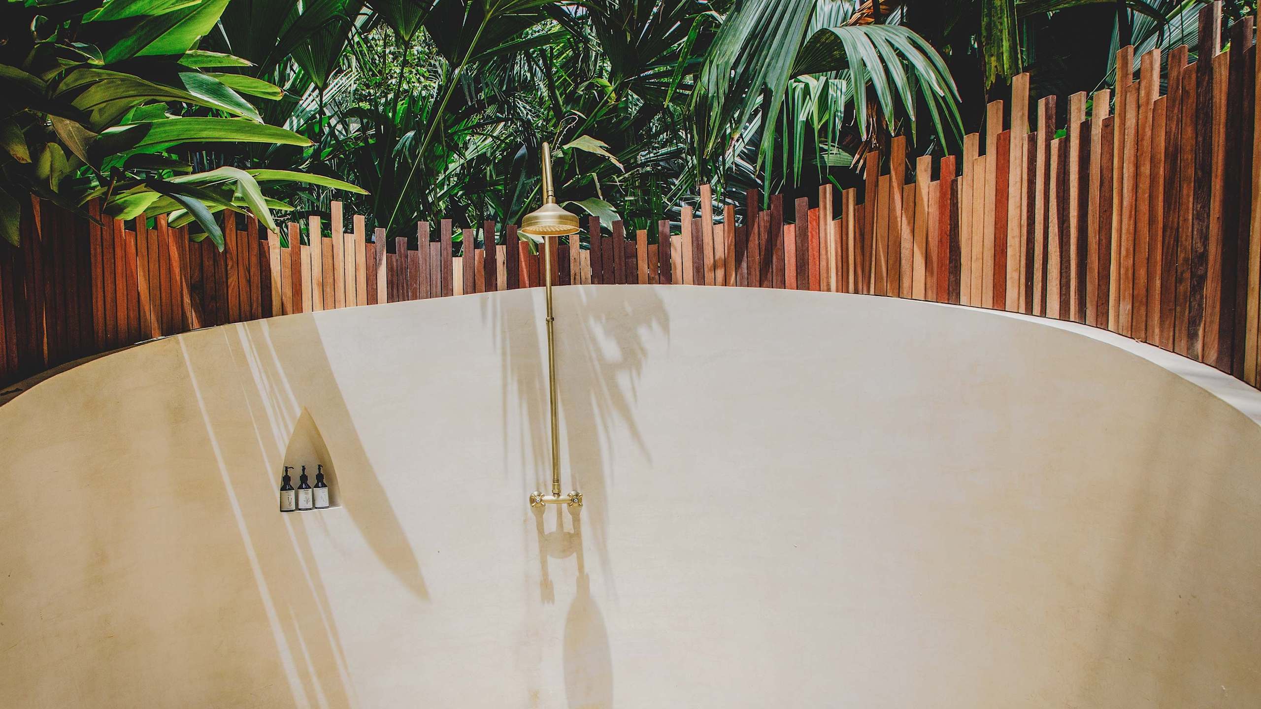 Double Queen - Image 8