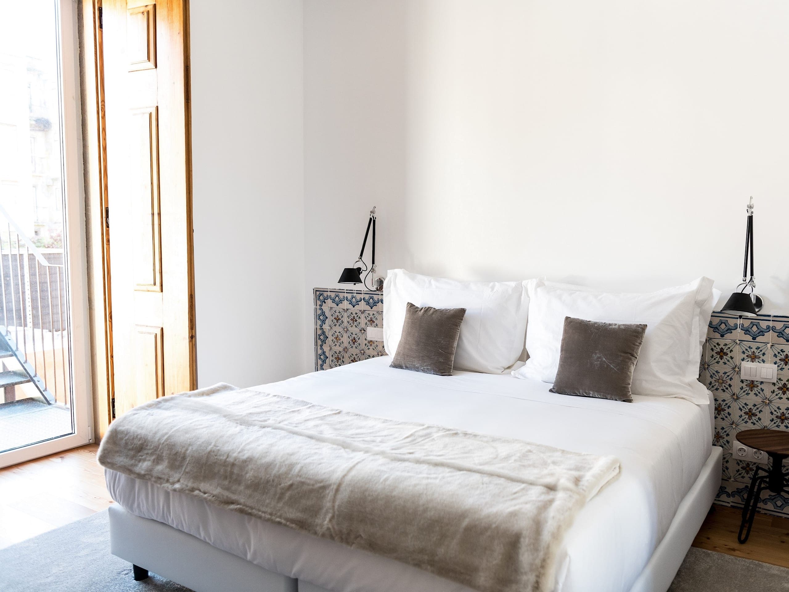 Flora Chiado Apartments