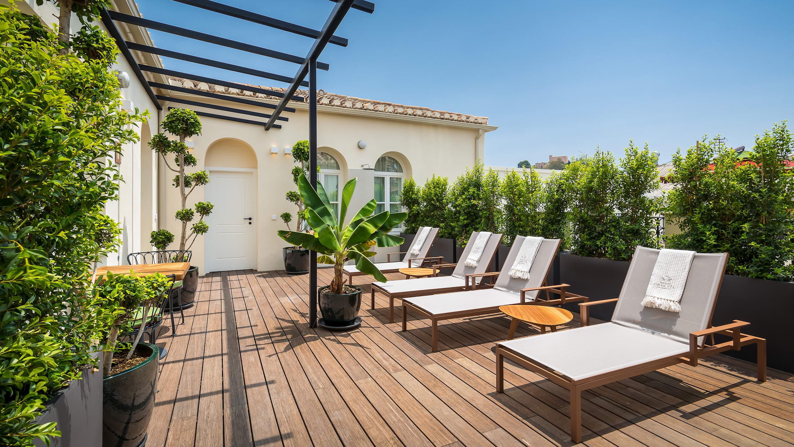 Royal Suite - Image 12