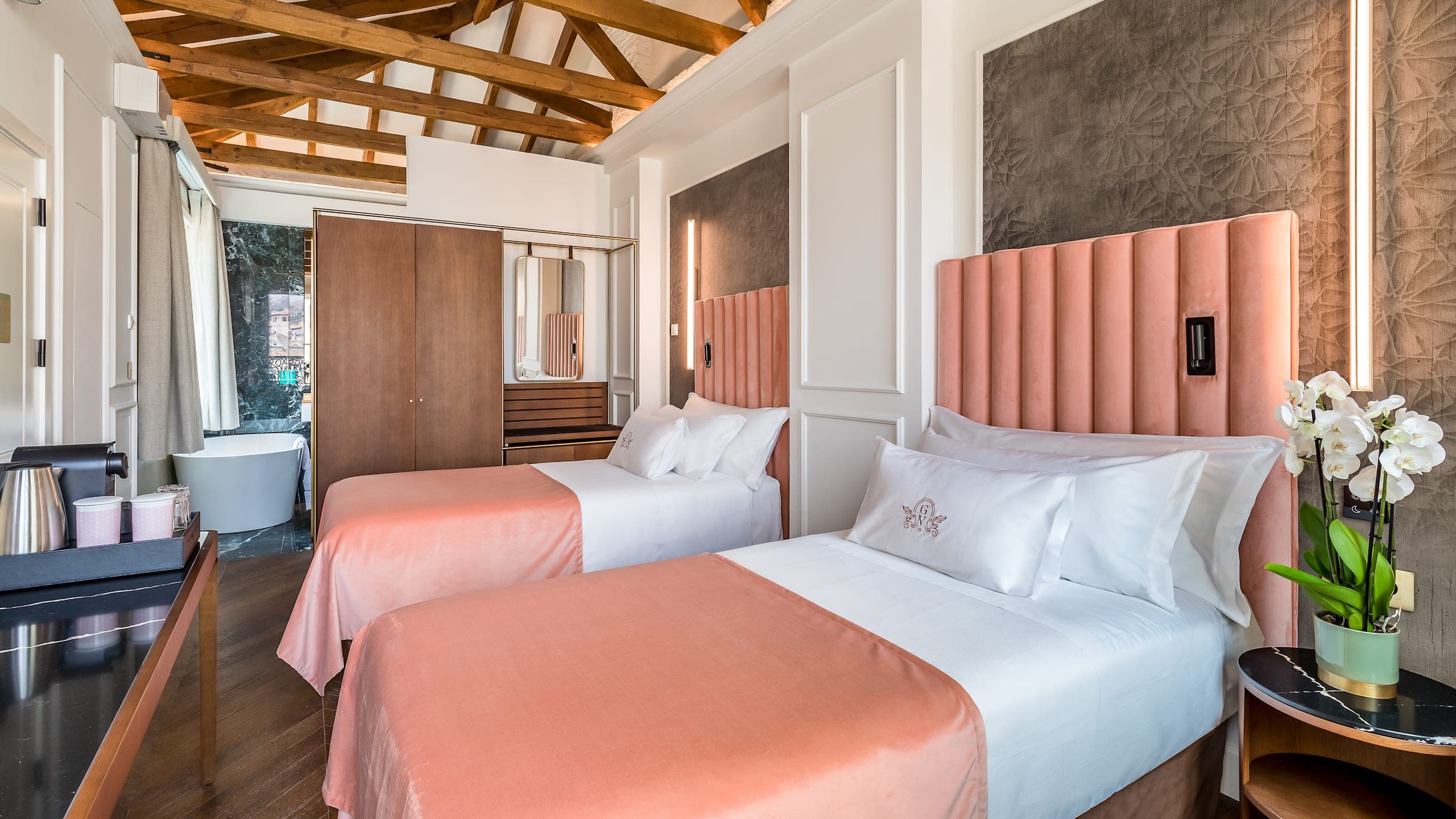 Royal Suite - Image 7