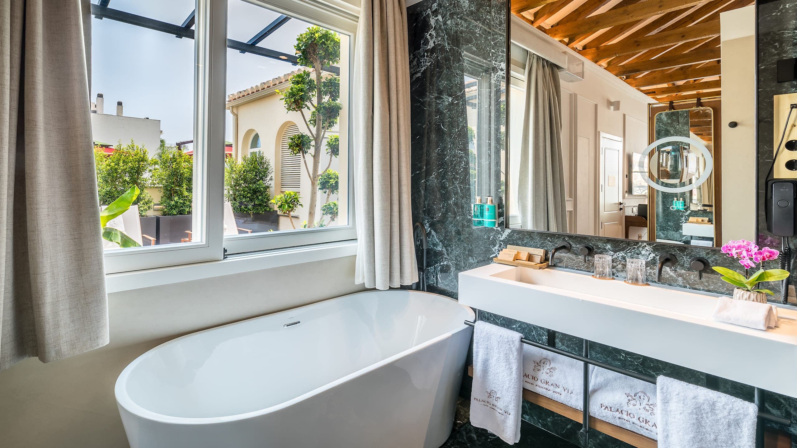 Royal Suite - Image 1