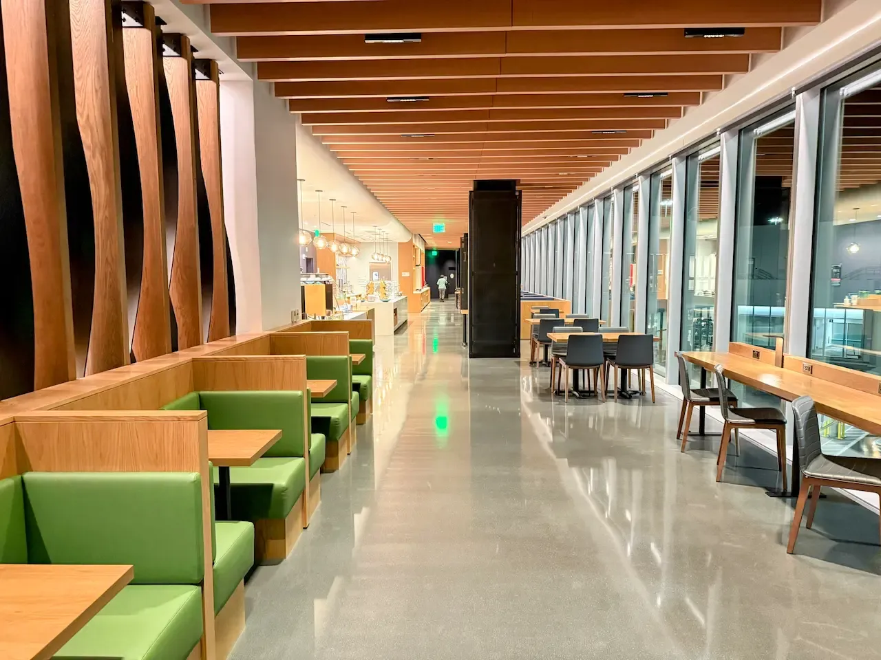 Alaska Airlines Lounge - SFO - Seating Eating Area